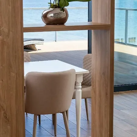 The View Gardenia Apartment *